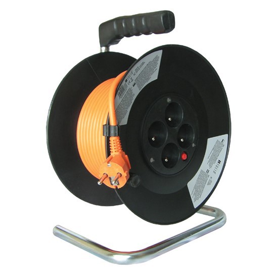 Cablu prelungitor pe tambur – 4 prize 50m SOLIGHT PB04