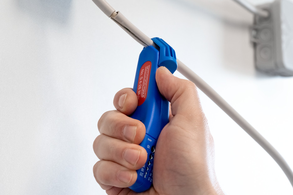 cutit dezizolat cablu nr. s 4-28 multi | cu functie integrata de dezizolare, interval de lucru 4 - 28 mm o - imagine 4