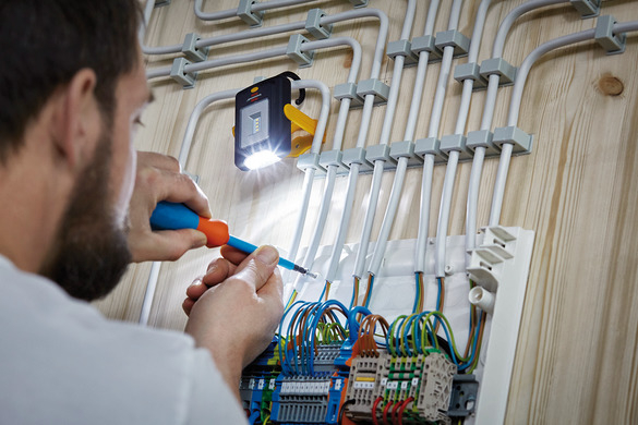 lanterna de lucru led brennenstuhl 4+3 smd led, 200 lumeni, rotire 360 , autonomie 24 ore, - imagine 4