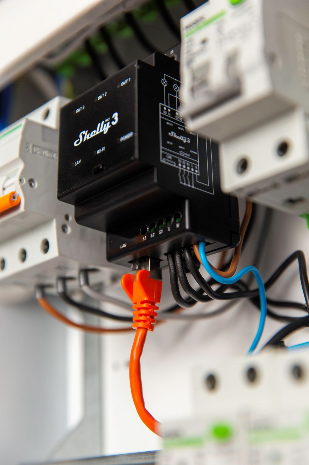 releu inteligent shelly pro 3 - 3canale, wifi, lan, sina din, control aplicatie, compatibil amazon alexa, google assistant si ho - imagine 3