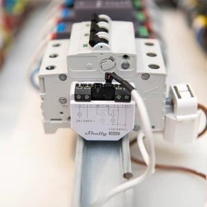 shelly em gen3 contor de energie monofazat cu 2 canale + clamp (1x transformator 50a) - imagine 4