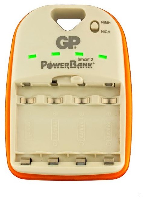 Incarcator rapid GP PB14GS Smart 2 pentru 4 acumulatori AA R6 / AAA R3 Ni-MH