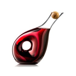 Cadouri Barbati, Carafa decantor de vin (sau pentru bautura preferata) TWISTED -1, dioda.ro