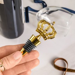 Cadouri Barbati, Practic și regal în același timp Dop de vin coroana de aur -5, dioda.ro