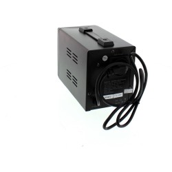 Stabilizator automat de tensiune cu releu 500VA, negru Well  Cod EAN: 5948636029864 AVR-REL-GUARD500-WL