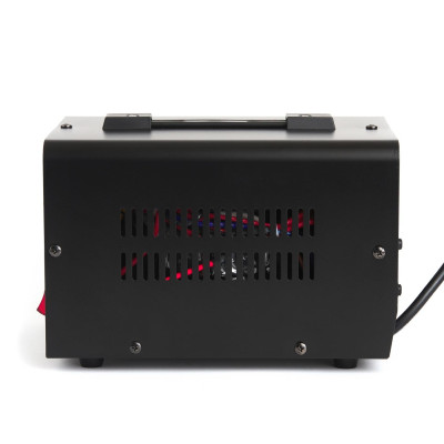 Transformator 220-110V AC Putere:2000VA 3 prize iesire