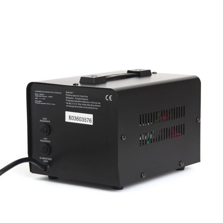 Transformator 220-110V AC Putere:2000VA 3 prize iesire