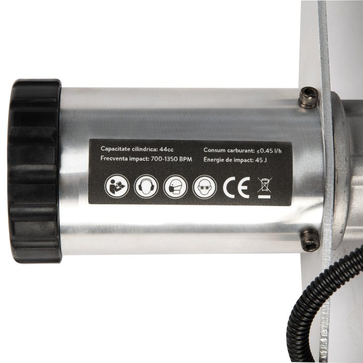 masina batut stalpi 1.8nm 2000bpm motor 44cc 2t