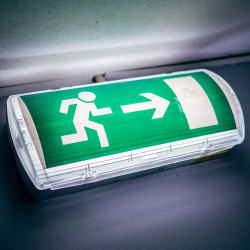 lampa iesire de urgenta 3w 1.2ah 6400k