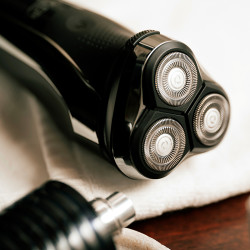 aparat de ras rotativ 3 capete adler