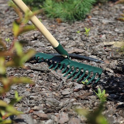 grebla metalica cu maner lemn 130cm / 12 dinti