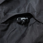 jacheta captusita cu gluga si suprafata matlasata - l