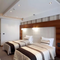 corp spot gu10 patrat aluminiu