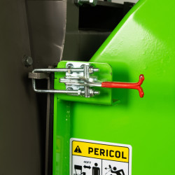 tocator de crengi micul fermier, motor benzina 15 cp, cu carlig de remorcare, 150 mm diametru maxim de taiere, pentru rumegus