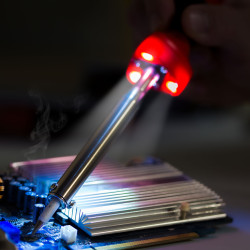 ciocan de lipit cu iluminare led - 230v - 60w