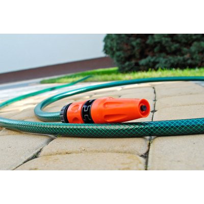 set furtun gradina irigat 3 straturi cu armatura economic cellfast ,3 4   20m, stropitor, conector
