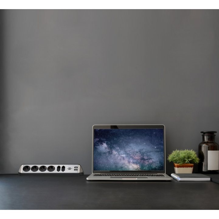 prelungitor pentru perete colt brennenstuhl estilo 6 prize, 2 usb, 3.1 a, 2m inox, adeziv inclus, argintiu-negru