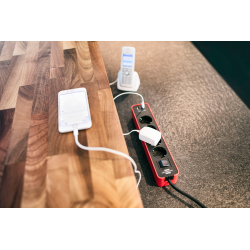 prelungitor brennenstuhl ecolor 4 prize, 2xusb, 1.5m rosu negru