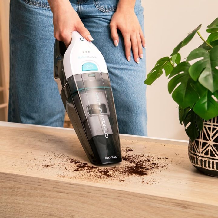 aspirator de mana cecotec conga rockstar hand, 50w, 4.5 kpal, baterie li-ion 8,4 v, 2500 mah, autonomie 20 min