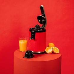 storcator de citrice cecotec xqueeze retrojuice 600, 600w, filtru din inox, anti picurare, 2 conuri de plastic, rosu