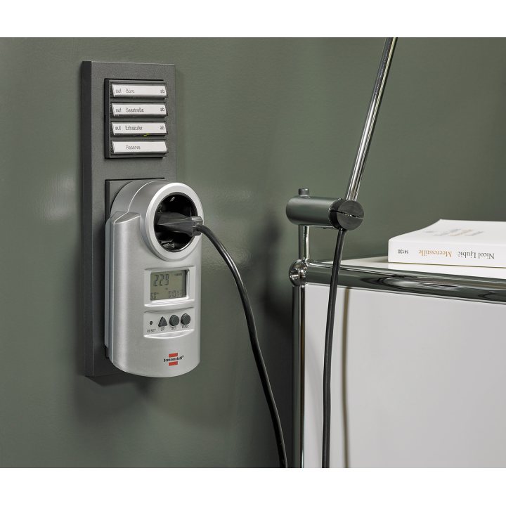 contor de energie electrica brennenstuhl primera-line pentru calcularea consumului de energie