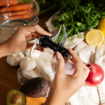 tocator cecotec chopbeat 2000, 500w, 4 lame inox, vas 500g, 2 viteze - resigilat