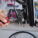 Cleşte combinat cu vârf