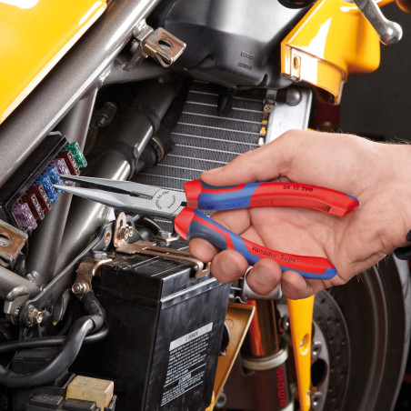 Clește plat-rotund cu tăiș