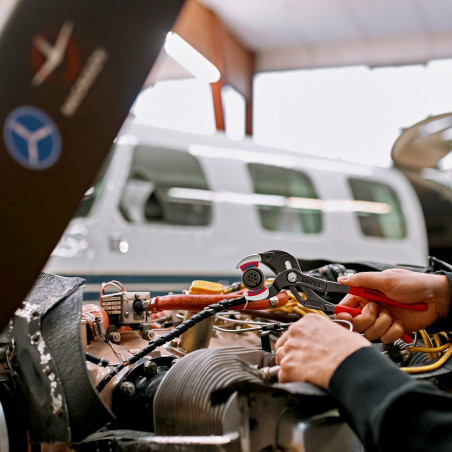 Cleşte pentru sifon şi conectori