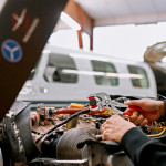 Cleşte pentru sifon şi conectori