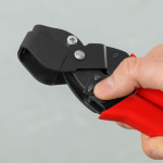 Clește pentru decupaje