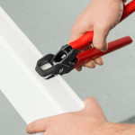 Clește pentru decupaje