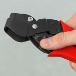 Clește pentru decupaje