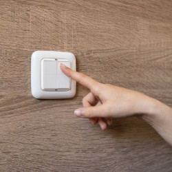 comutator de perete shelly blu wall switch 4 + rama busch-jaeger