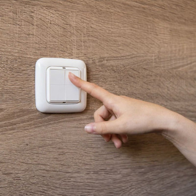 comutator de perete shelly blu wall switch 4 + rama busch-jaeger