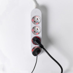 shelly power strip 4 gen4 alb ,   prelungitor inteligent cu 4 prize si masurare consum