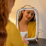 mini frigider pentru cosmetice cecotec coolingbeauty 6000 mirror, 6l, usa cu oglinda exterioara, lumina led cu 3 intensitati, ra mini frigider pentru cosmetice cecotec coolingbeauty 6000 mirror, 6l, usa cu oglinda exterioara, lumina led cu 3 intensitati, ra