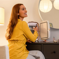 mini frigider pentru cosmetice cecotec coolingbeauty 6000 mirror, 6l, usa cu oglinda exterioara, lumina led cu 3 intensitati, ra