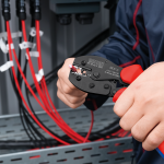 Knipex PreciForce 3 in 1 : taiere, dezizolare si sertizare conectori 6 mm MC4 / EVO2