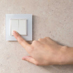 resigilat comutator de perete shelly blu wall switch 4 + rama pentru cadre legrand/shelly