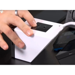 resigilat adaptor usb pentru suportul shelly wall display alb