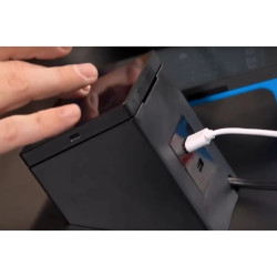 resigilat adaptor usb pentru suportul shelly wall display alb