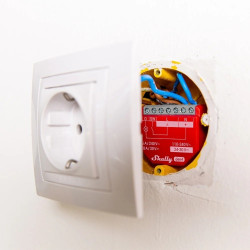 resigilat pachet de 2 x shelly 1pm gen4 - releu inteligent wifi, matter, zigbee, bluetooth cu masurare consum