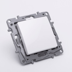 Aparataj doza rotunda, Mecanism Intrerupator Cruce 10A, SALBEI 767104 -2, dioda.ro