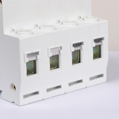 Intrerupatoare automate modulare, Intrerupator Automat 63A Tetrapolar -4, dioda.ro